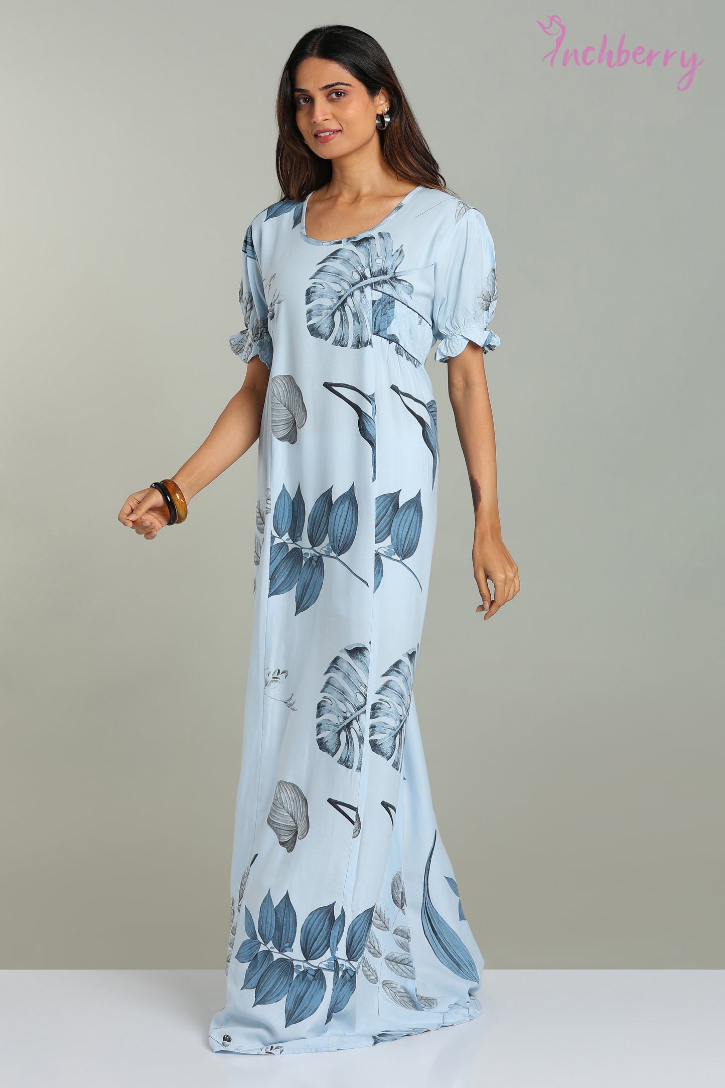 Regular fit stylish nightgown