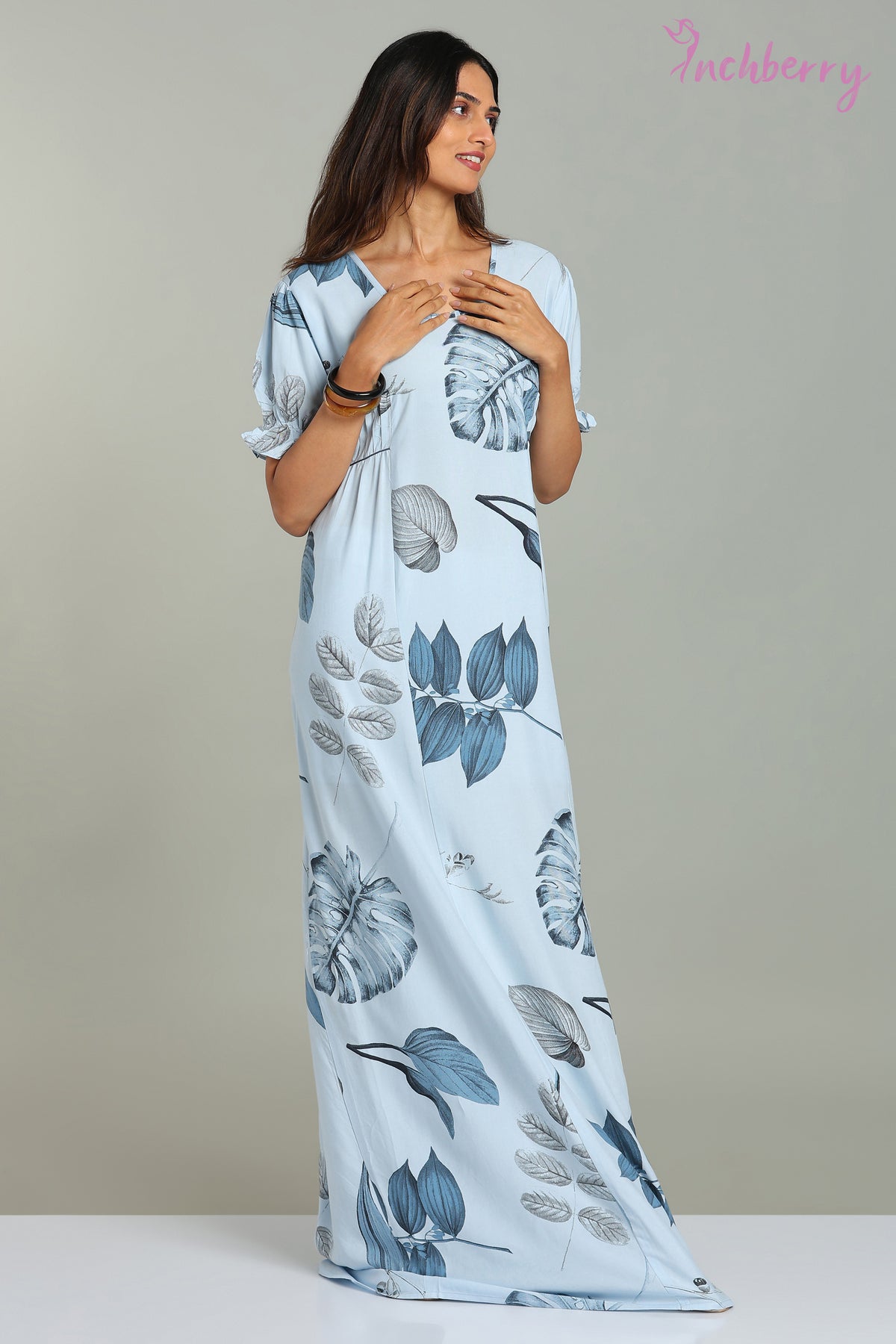 Regular fit stylish nightgown