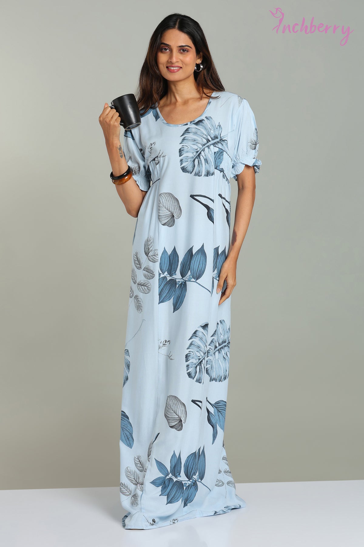 Regular fit stylish nightgown