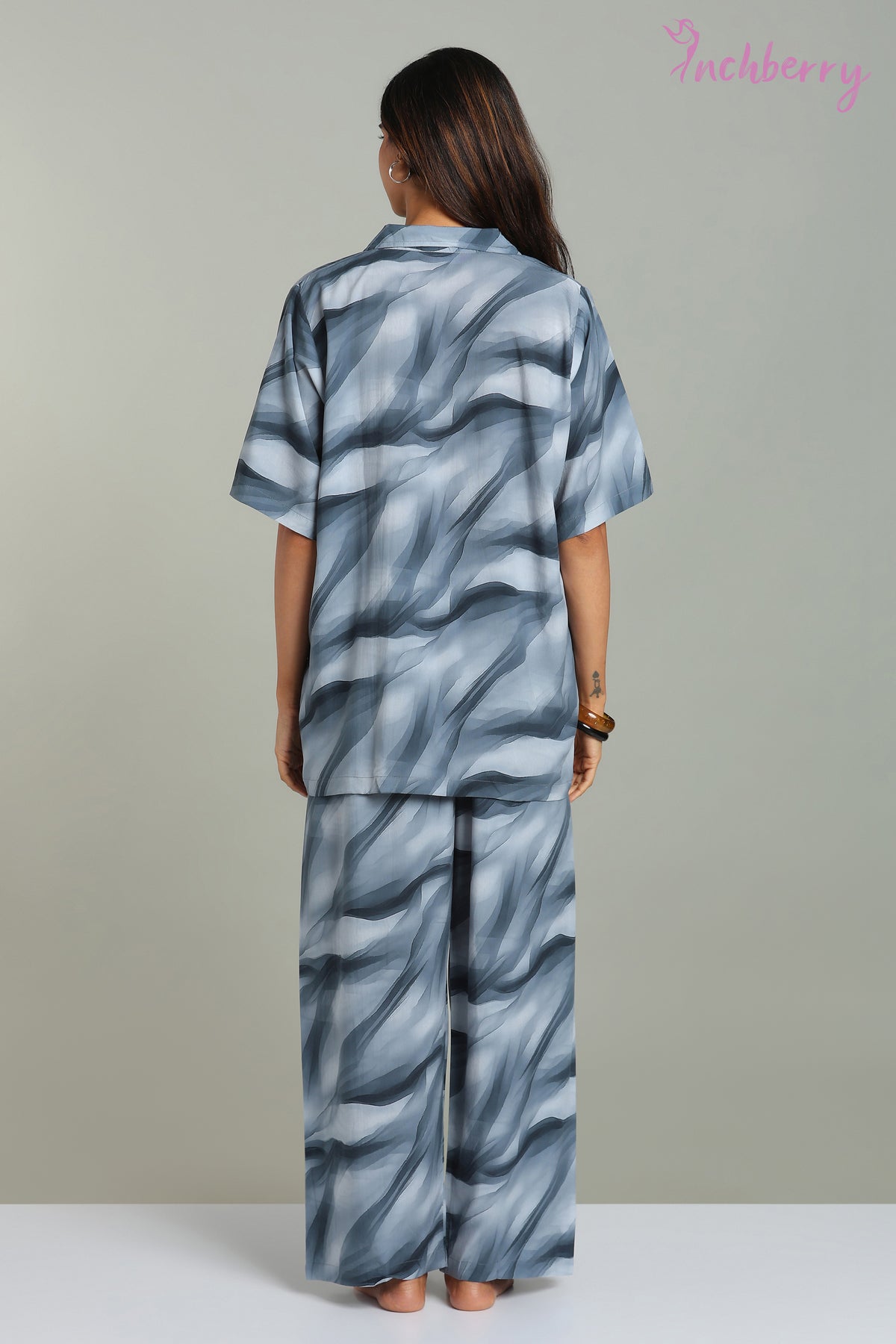 Pyjama Shirt model