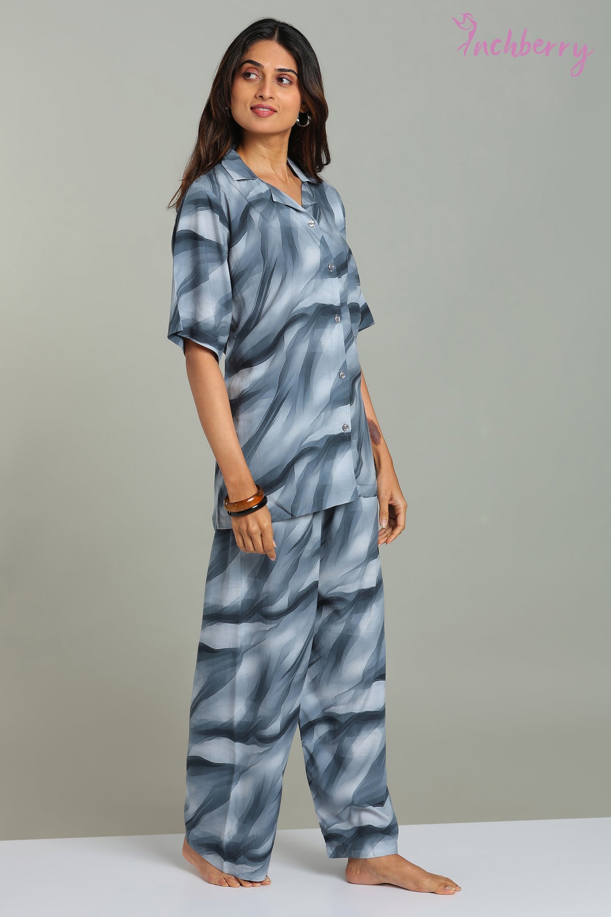 Pyjama Shirt model