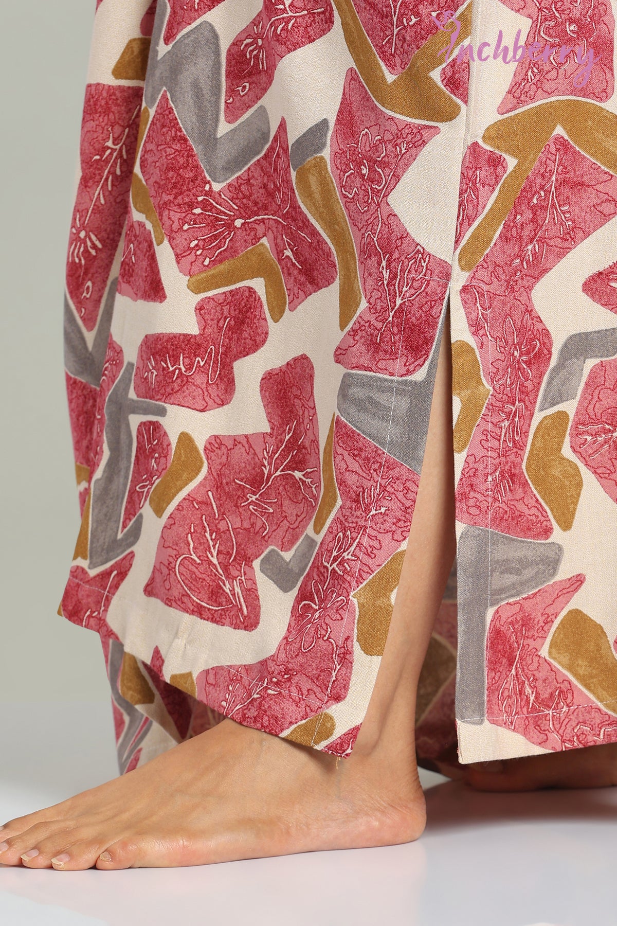 Nightgown in Alphine material