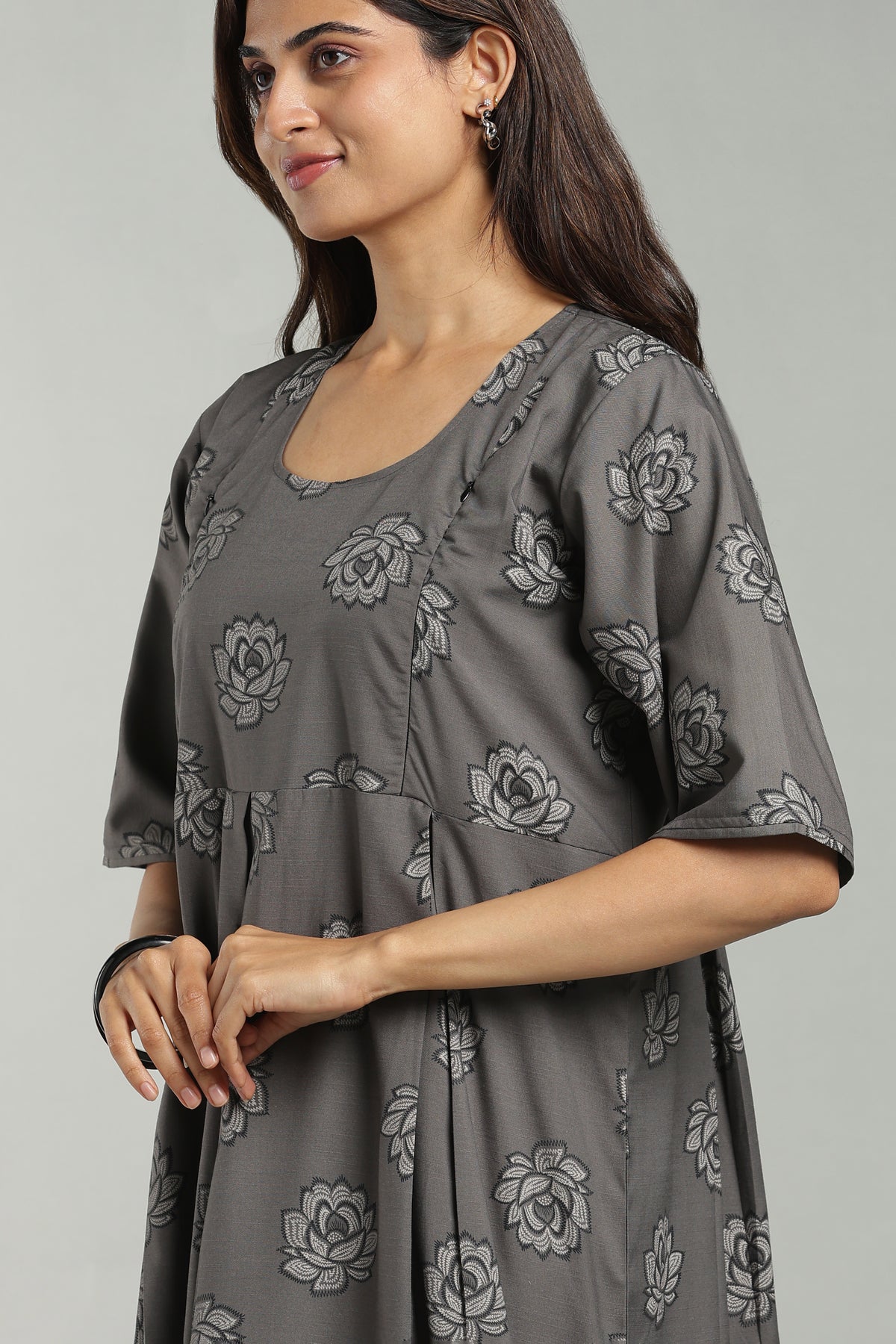 Feeding nightgown