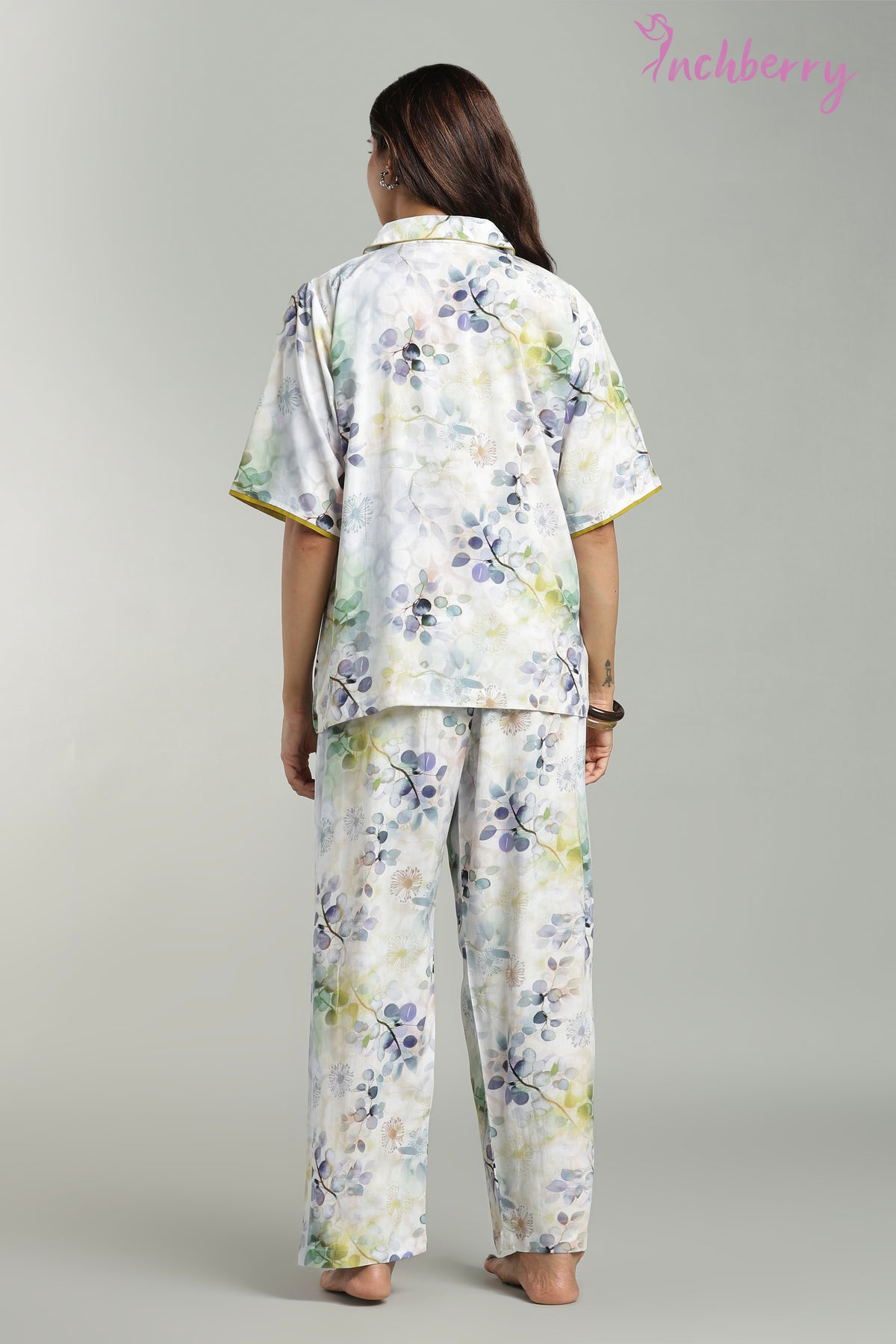 Pyjama set shirt model