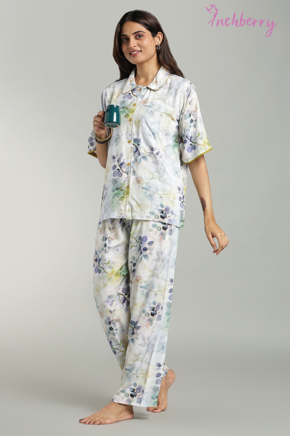 Pyjama set shirt model