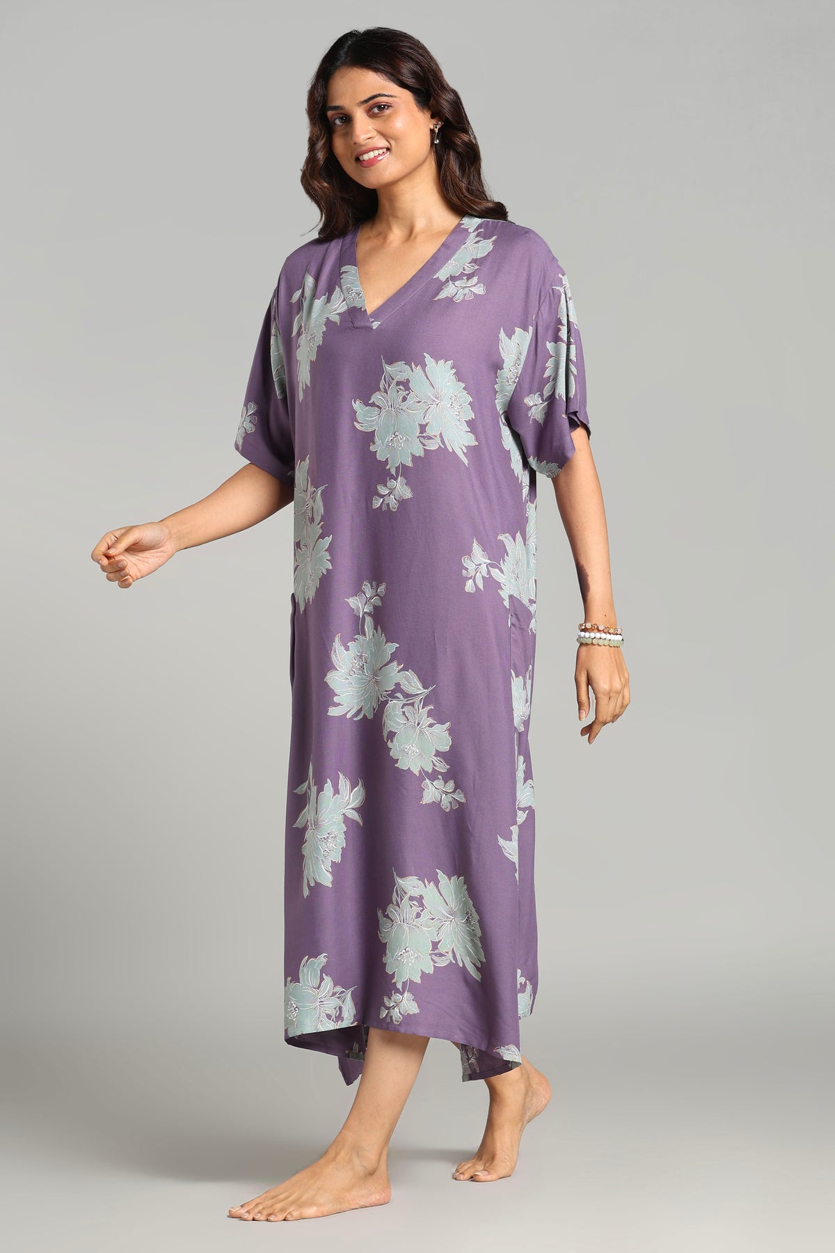 Short elegant night gown