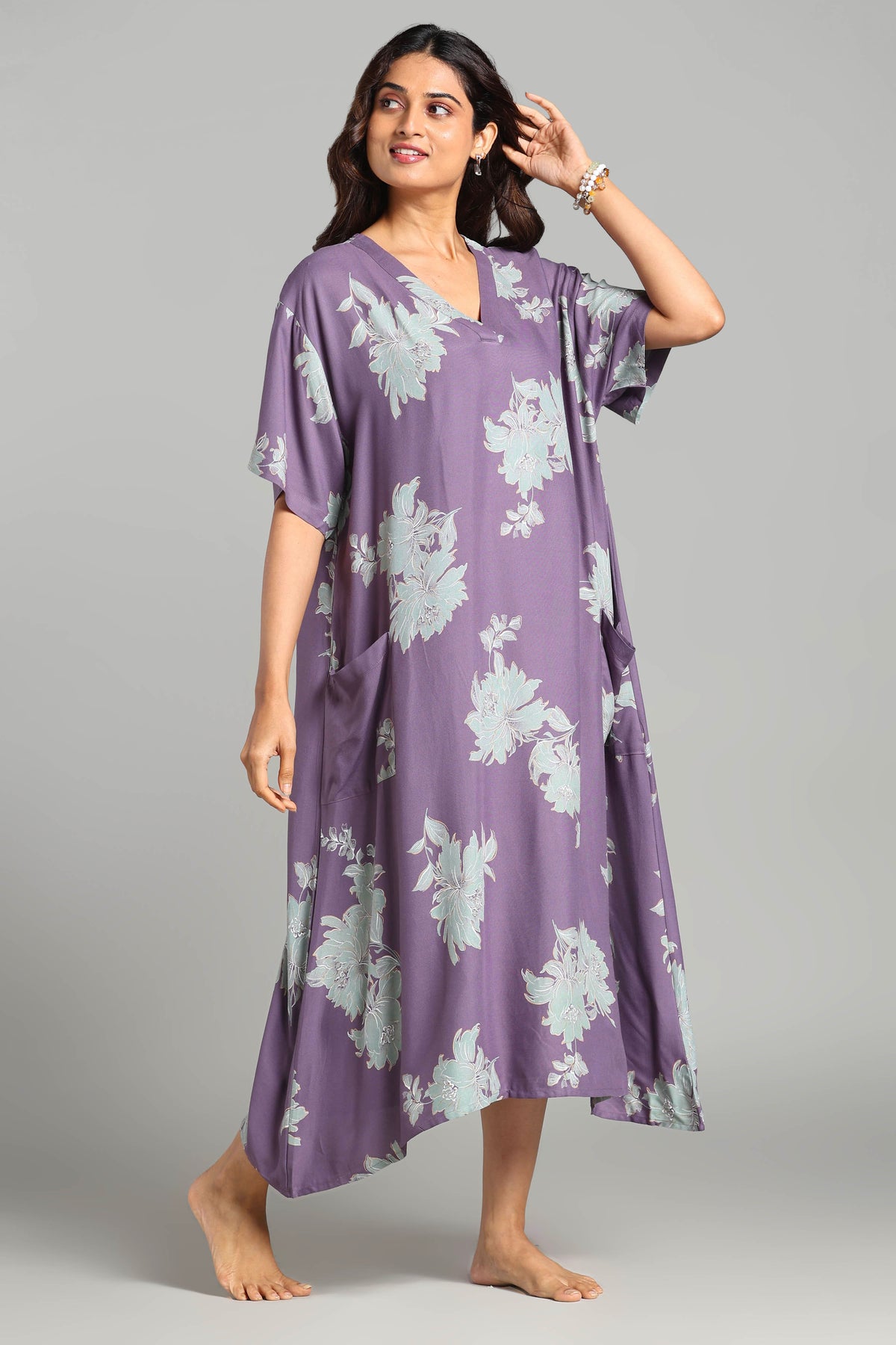 Short elegant night gown